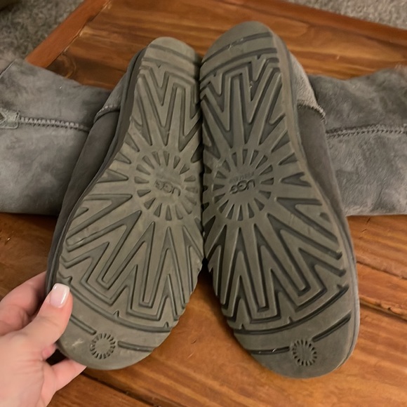 UGG Boots - Picture 3 of 3